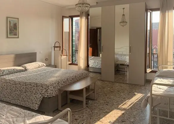 Family Oda, Kanal Manzaralı