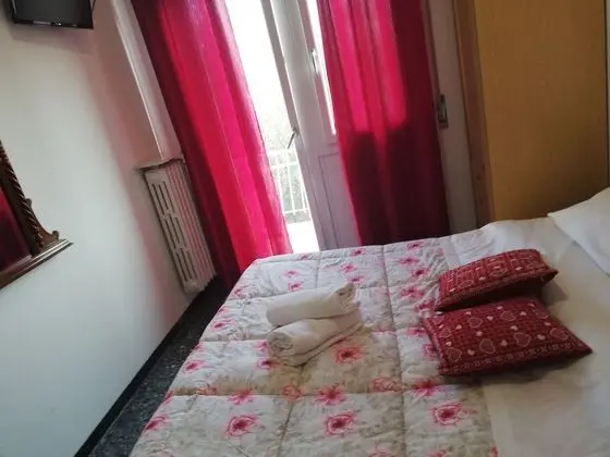 Tek Büyük Yataklı Oda, Balkon