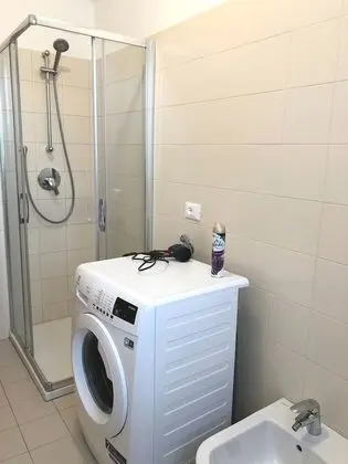 Tek Büyük Yataklı Oda, Ortak Banyo