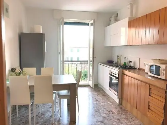 Tek Büyük Yataklı Oda, Ortak Banyo