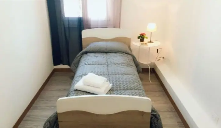 Tek Kişilik Oda, Ortak Banyo