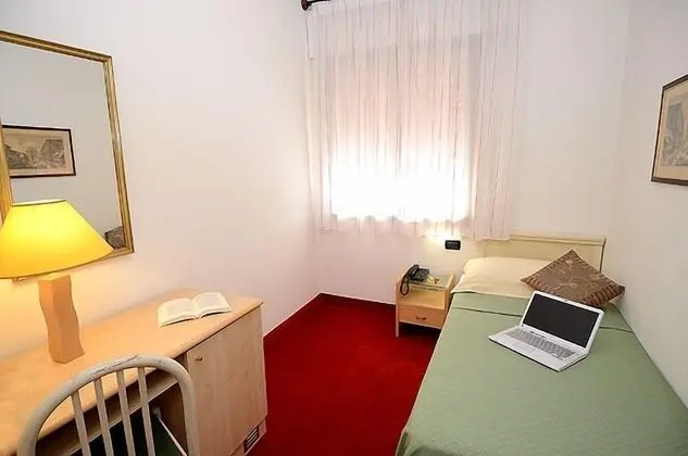 Tek Kişilik Oda