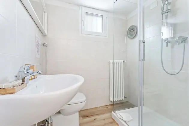 Apart Daire, 3 Yatak Odası (apt 1)