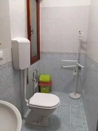 Classic Üç Kişilik Oda, Ortak Banyo