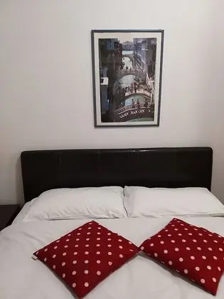 Standard Tek Büyük Yataklı Oda, Ortak Banyo, Bahçe Manzaralı
