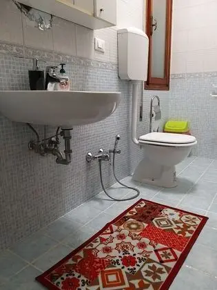 Standard Tek Büyük Yataklı Oda, Ortak Banyo, Bahçe Manzaralı