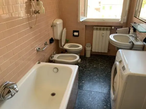 Comfort Tek Büyük Yataklı Oda, Ortak Banyo