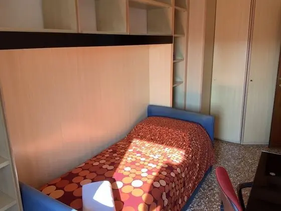 Tek Kişilik Oda, Ortak Banyo