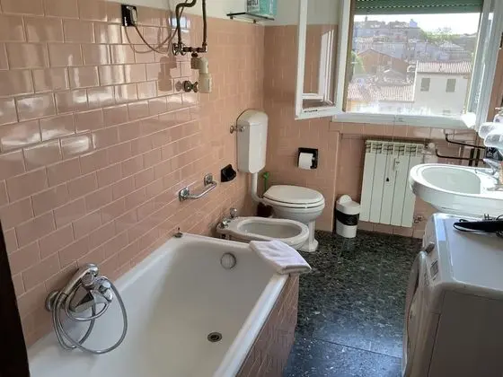 Tek Kişilik Oda, Ortak Banyo