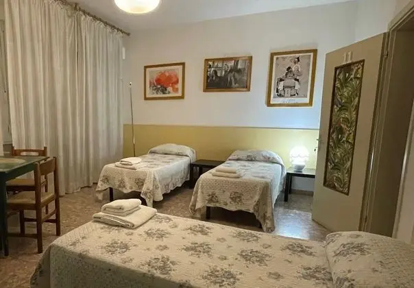 Üç Kişilik Oda, Ortak Banyo