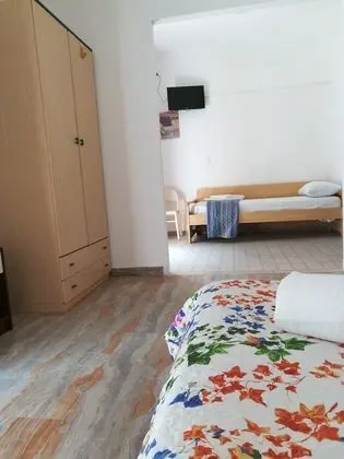 Standard Üç Kişilik Oda, Ortak Banyo