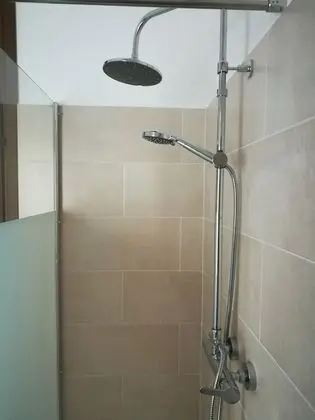 Standard Üç Kişilik Oda, Ortak Banyo