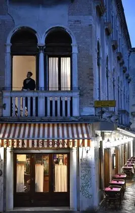 Economy Tek Büyük veya İki Ayrı Yataklı Oda, Ortak Banyo