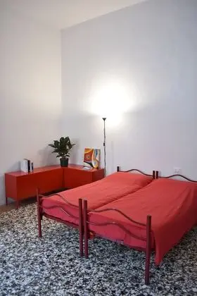 Economy Üç Kişilik Oda, Ortak Banyo