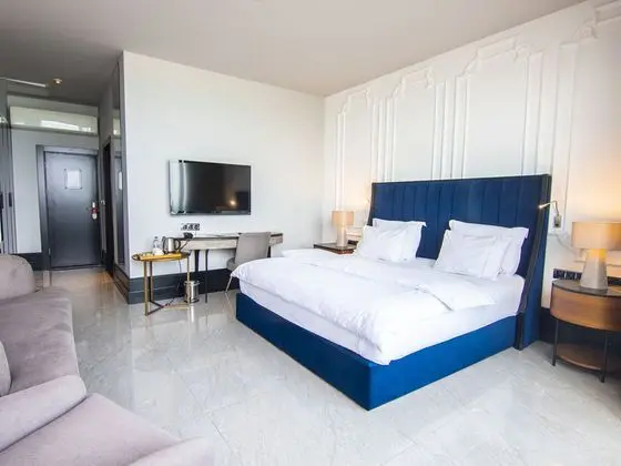 Jakuzili Junior Suite Custom Deniz Manzaralı Oda