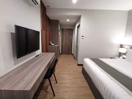 Premium Tek Büyük Yataklı Oda