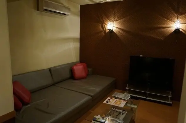Süit, Sigara İçilebilir (Love Hotel)