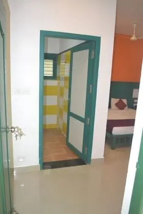 Deluxe Tek Büyük Yataklı Oda, 1 Büyük (Queen) Boy Yatak, Balkon, Bahçe Manzaralı
