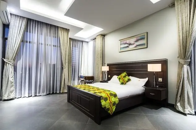 Deluxe Tek Büyük Yataklı Oda