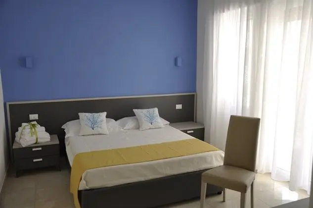 Tek Büyük Yataklı Oda, Veranda, Deniz Manzaralı (Raffica camera 2)