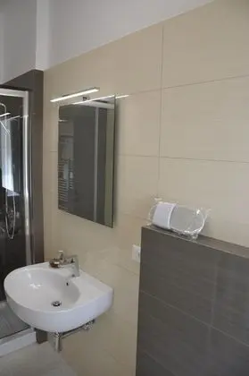 Tek Büyük Yataklı Oda, Veranda, Deniz Manzaralı (Raffica camera 2)