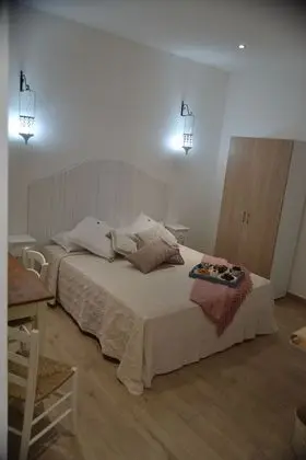 Basic Tek Büyük veya İki Ayrı Yataklı Oda
