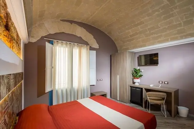 Standard Tek Büyük Yataklı Oda