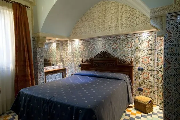 Tek Büyük Yataklı Oda, Teras, Avlu Manzaralı