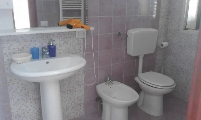 Tek Büyük Yataklı Oda, Bağlantılı Odalar