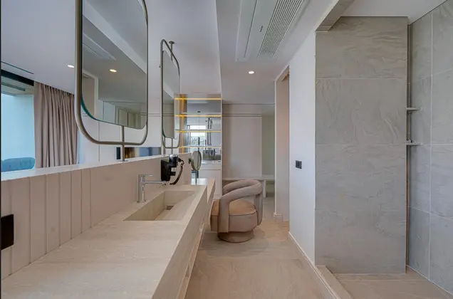 Luxury Suite Havuz ve Bahçe Manzaralı Jakuzili