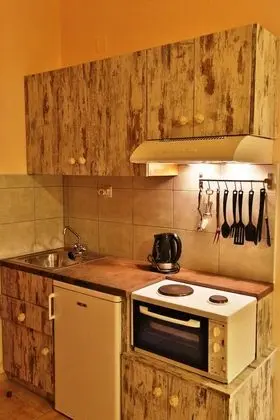 Basic Stüdyo, 1 Yatak Odası, Sıcak Su Havuzu, Bahçe Manzaralı (3 Adults)
