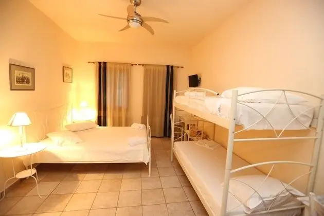 Basic Stüdyo, 1 Yatak Odası, Sıcak Su Havuzu, Bahçe Manzaralı (4 Adults)