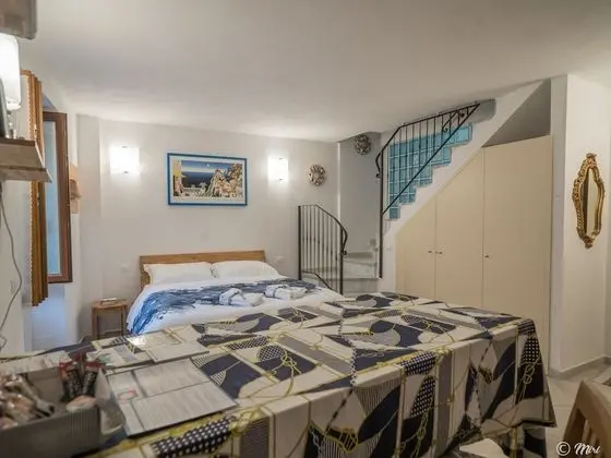 Deluxe Stüdyo, 1 Büyük (Queen) Boy Yatak, Küçük Mutfak (1)