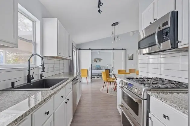 Ev, Birden Çok Yatak, Veranda, Havuz Manzaralı