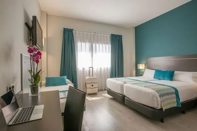 Üç Kişilik Oda, 3 Tek Kişilik Yatak