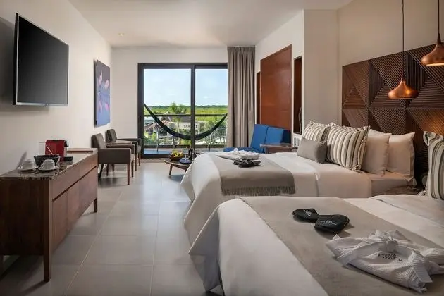 Family Room Platinum