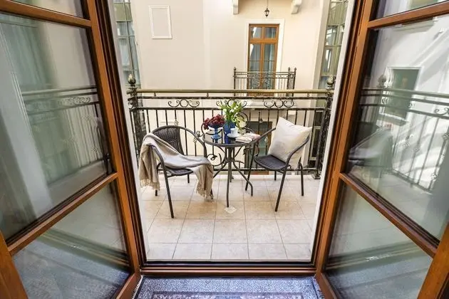 Standard Tek Büyük veya İki Ayrı Yataklı Oda, Balkon