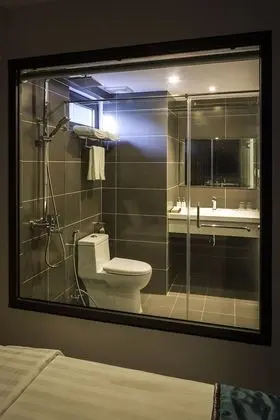 Deluxe Üç Kişilik Oda, Kısmi Deniz Manzarası