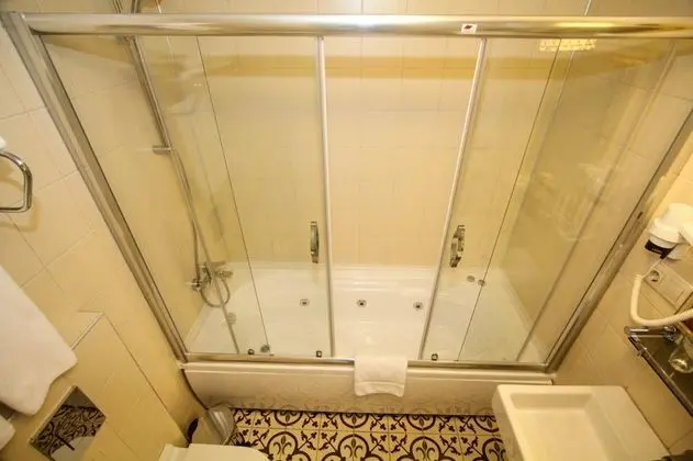 Aile Odası, Şehir Manzaralı