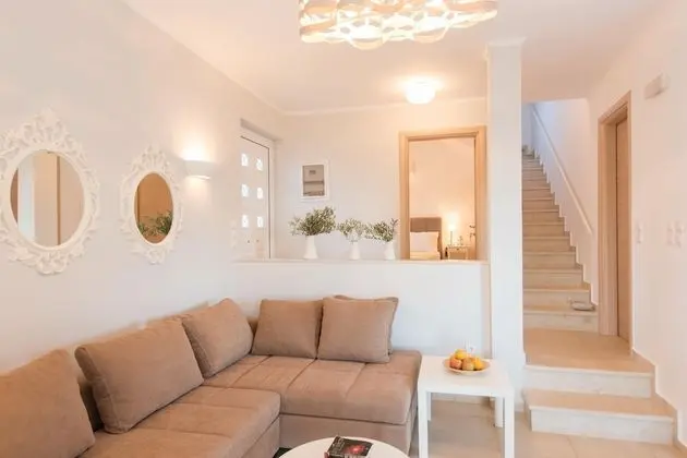 Superior Villa, 2 Yatak Odası, Kişiye Özel Havuzlu, Deniz Manzaralı
