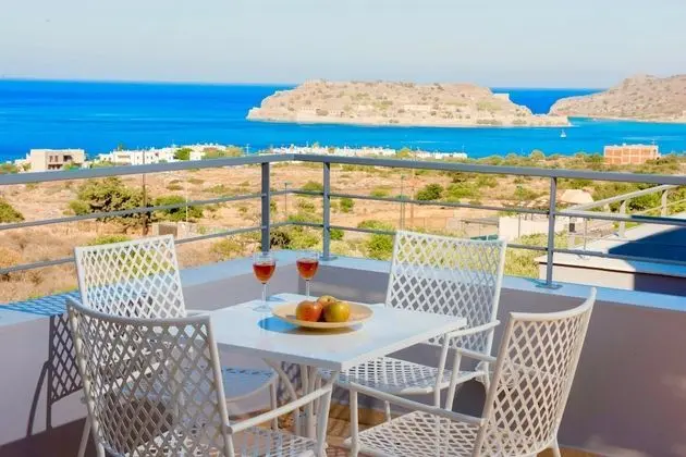 Superior Villa, 2 Yatak Odası, Kişiye Özel Havuzlu, Deniz Manzaralı