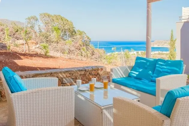 Superior Villa, 2 Yatak Odası, Kişiye Özel Havuzlu, Deniz Manzaralı