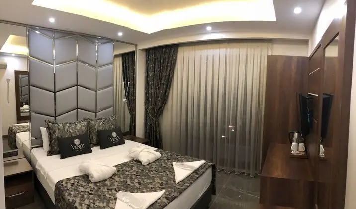 Tek Büyük Yataklı Oda