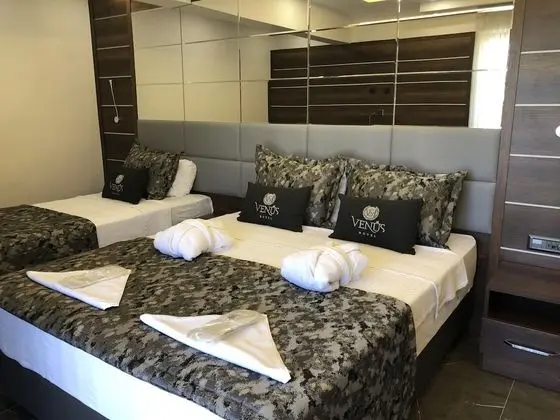 Üç Kişilik Oda