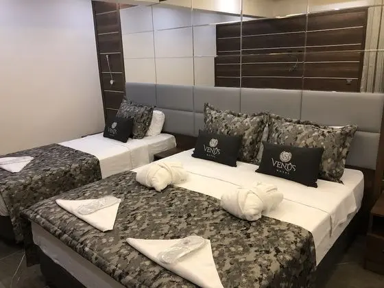 Üç Kişilik Oda