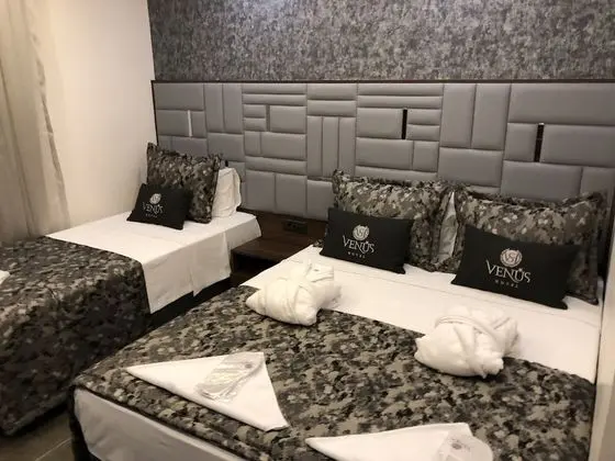 Üç Kişilik Oda