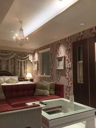 Tek Büyük Yataklı Oda (Run of the House)