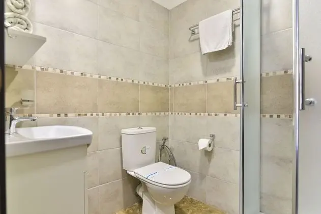 Standard Tek Büyük Yataklı Oda