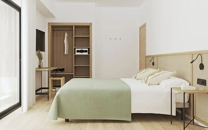 Standard Tek Büyük Yataklı Oda, Havuz Manzaralı (BRUNCH UNLIMITED)