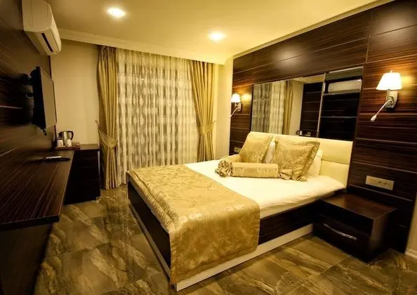 Deluxe Tek Büyük Yataklı Oda